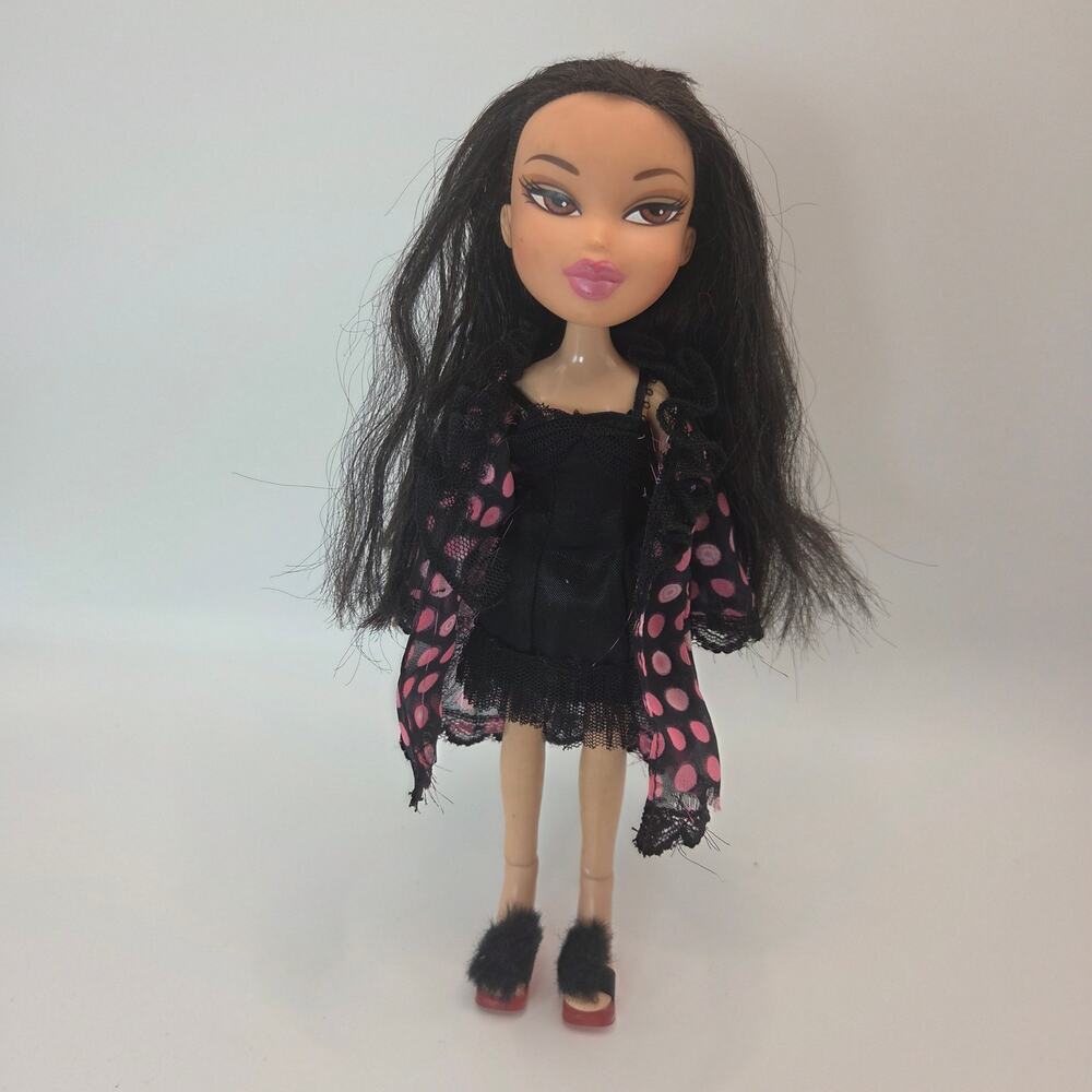 Vintage 3004 Bratz Nighty Nite Jade Doll with Original Robe Nightgown Shoes